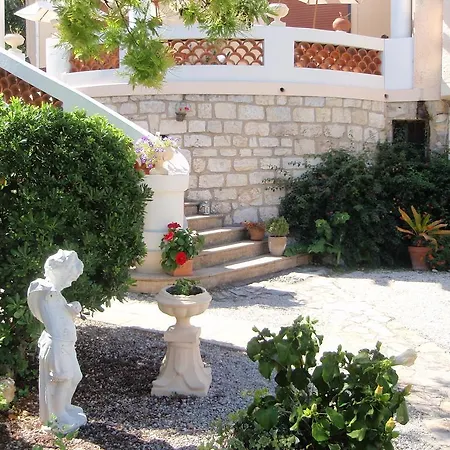 Asmodee Aparthotel *