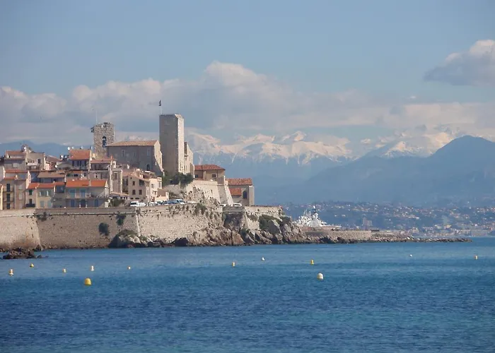 מלון דירות Asmodee *