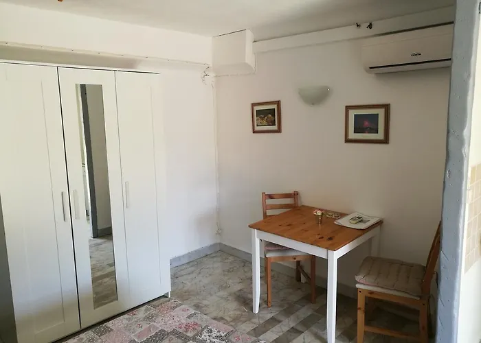 Asmodee Aparthotel *